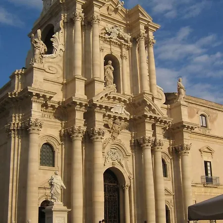 Astra Wi-fi In The Historic Center * Syracuse